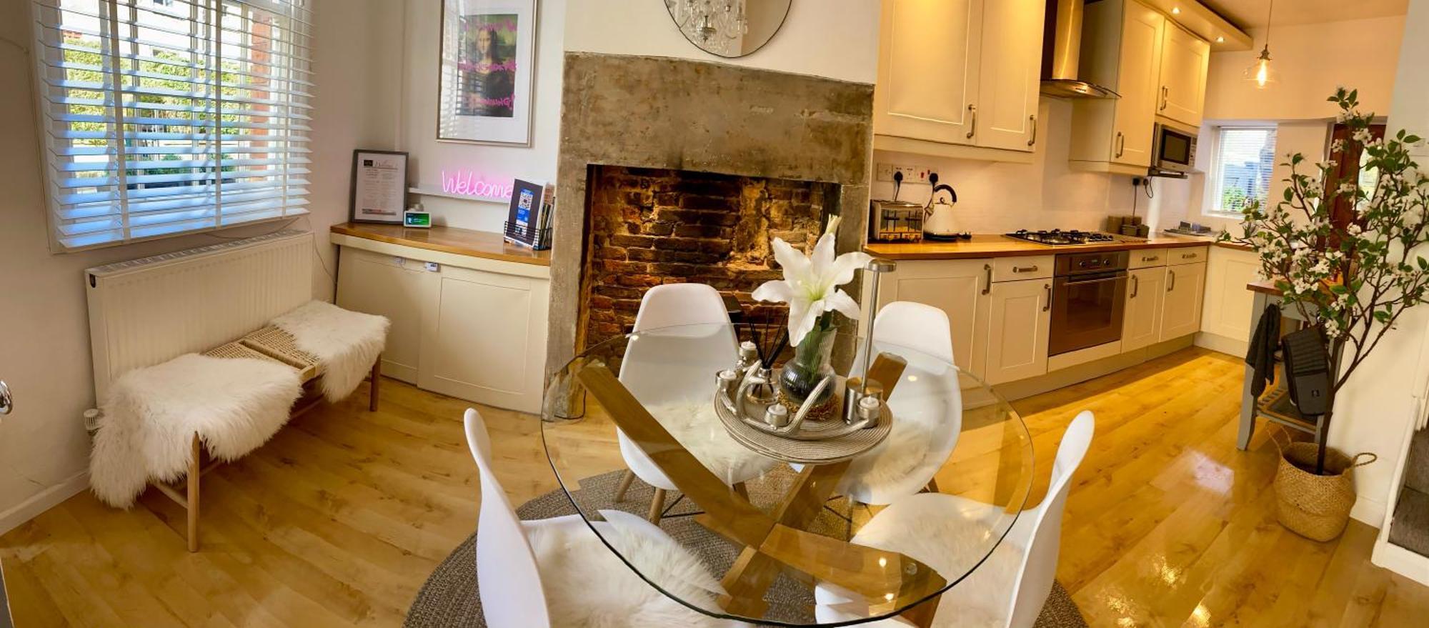 The Tenth House, Grade II Listed Georgian Town House, Wirksworth, Derbyshire, Peak District Cottage, Sleeps 4 외부 사진